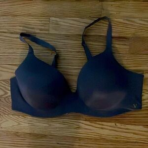 Victoria Secret 38C